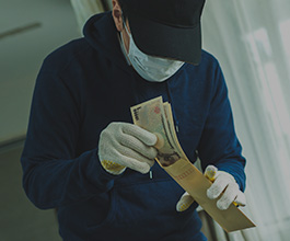 帰省中の空き巣被害