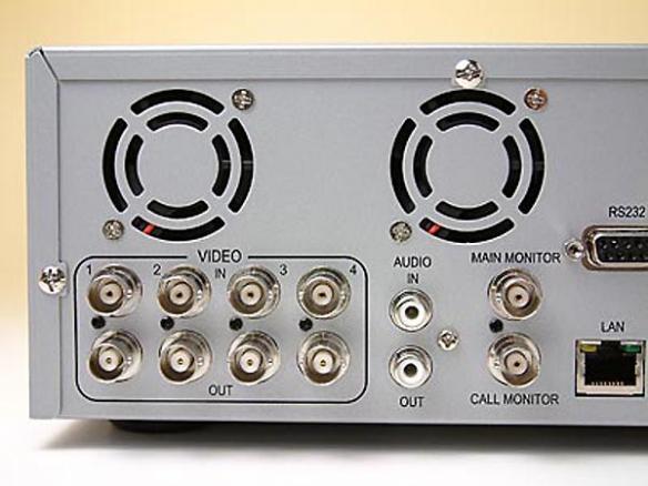 J312-2-1215カメラ4台大容量250GBHDD搭載!防犯用DVR