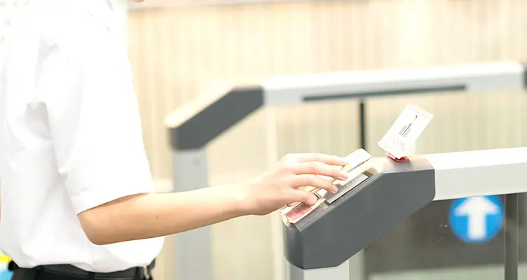 複数入館による迷惑行為