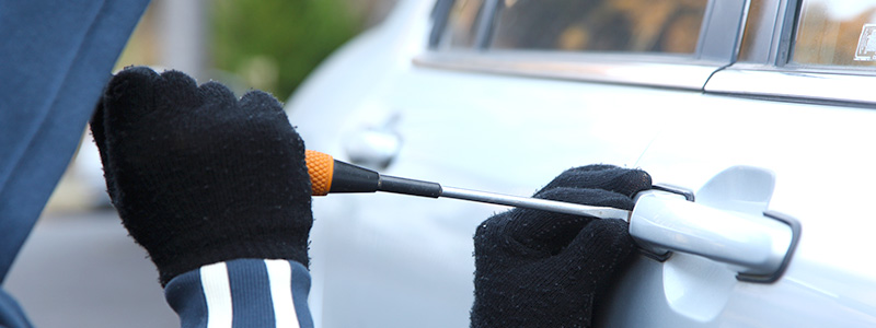 車上ねらい（車上荒らし）の事例